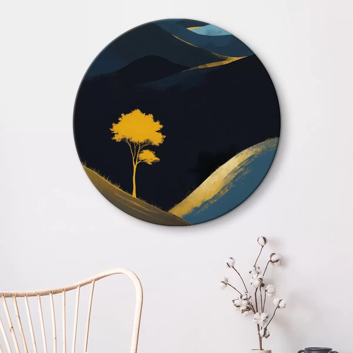Picturi rotunde Un copac singuratic sub un cer de noapte fără stele r36639
