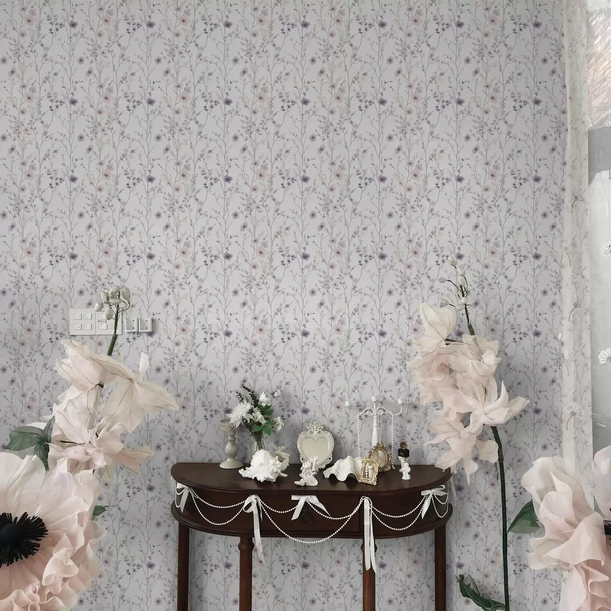 Wallpaper Flori sălbatice mici cu tulpini subțiri pe fundal deschis a00003