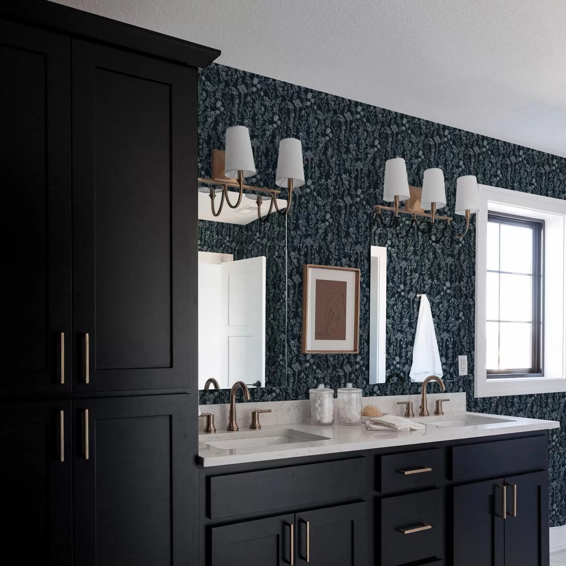 fototapet Plante albe și albastre pe un fundal întunecat a00029