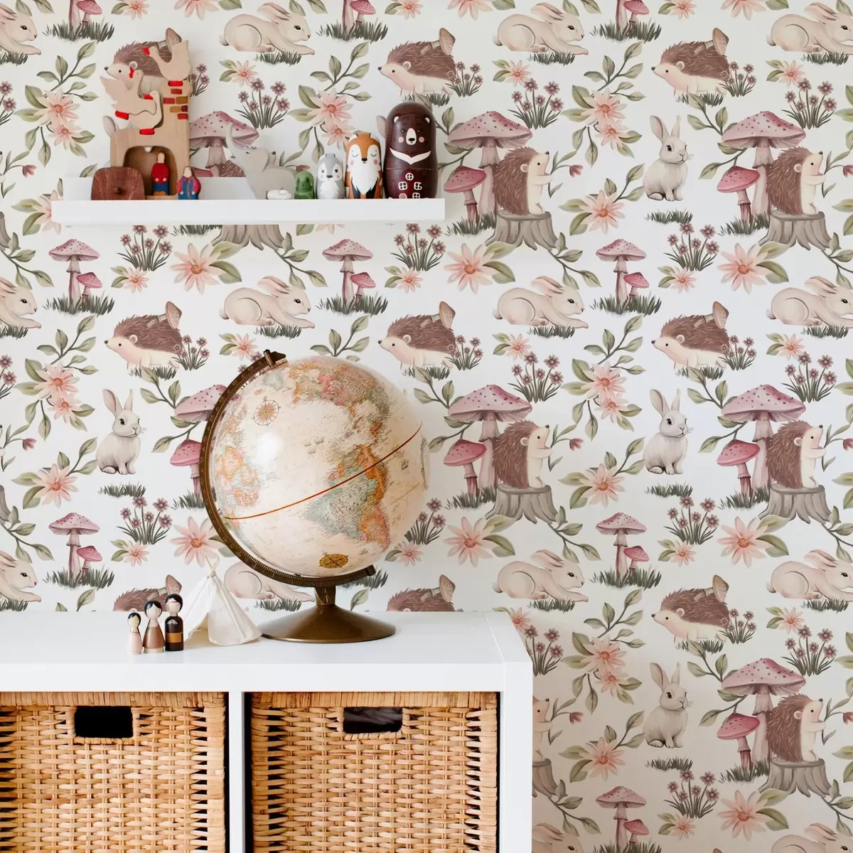 Wallpaper Arici și iepuri pe fundal alb cu flori delicate și ciuperci a00111v2