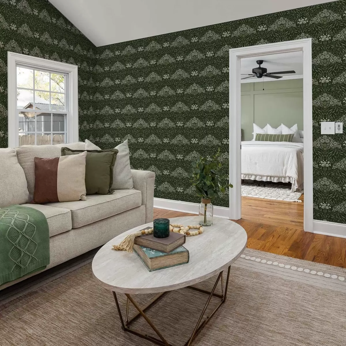 Wallpaper Simetrie florală cu flori pe un fundal întunecat a00153