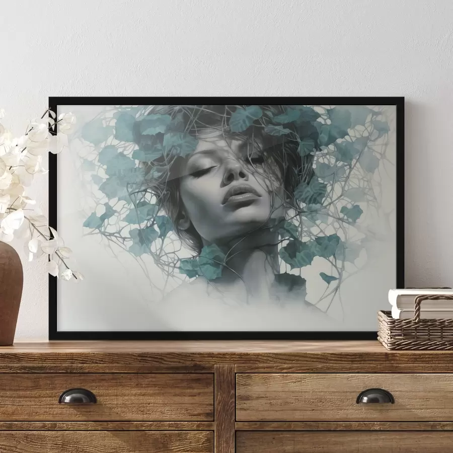 fototapet Portret de femeie cu ochii închiși, înconjurată de frunze verzi și ramuri f44399