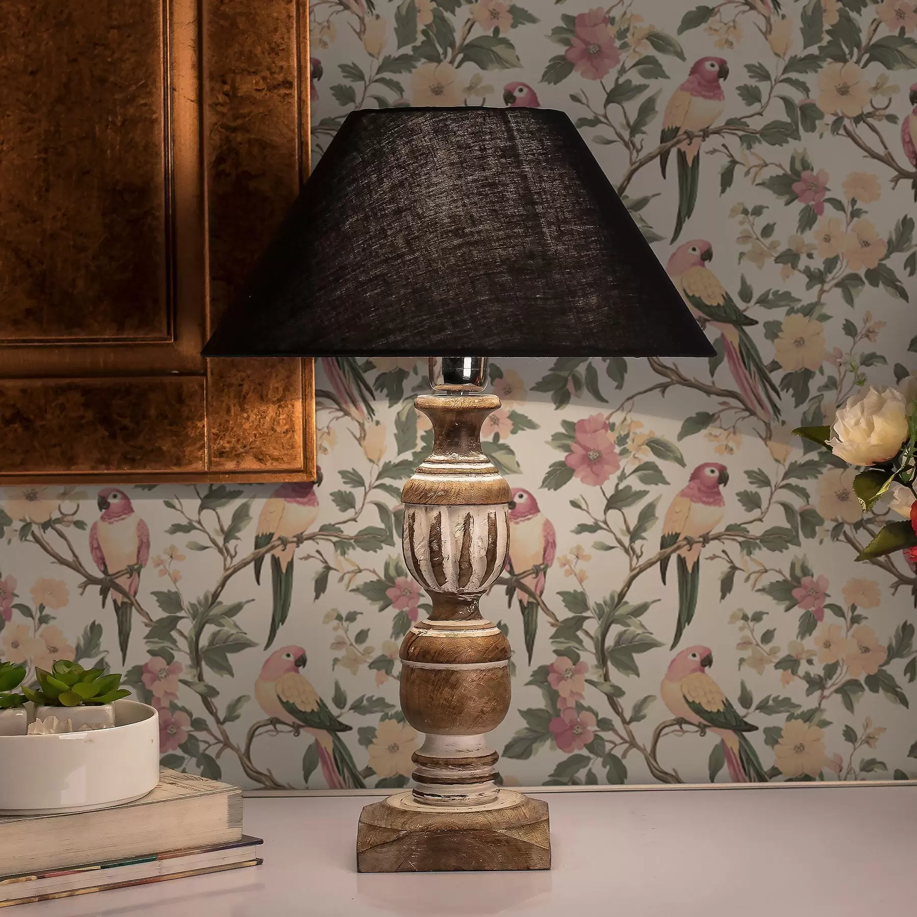 fototapet Păsări tropicale pe ramuri înflorite în culori pastelate a00199