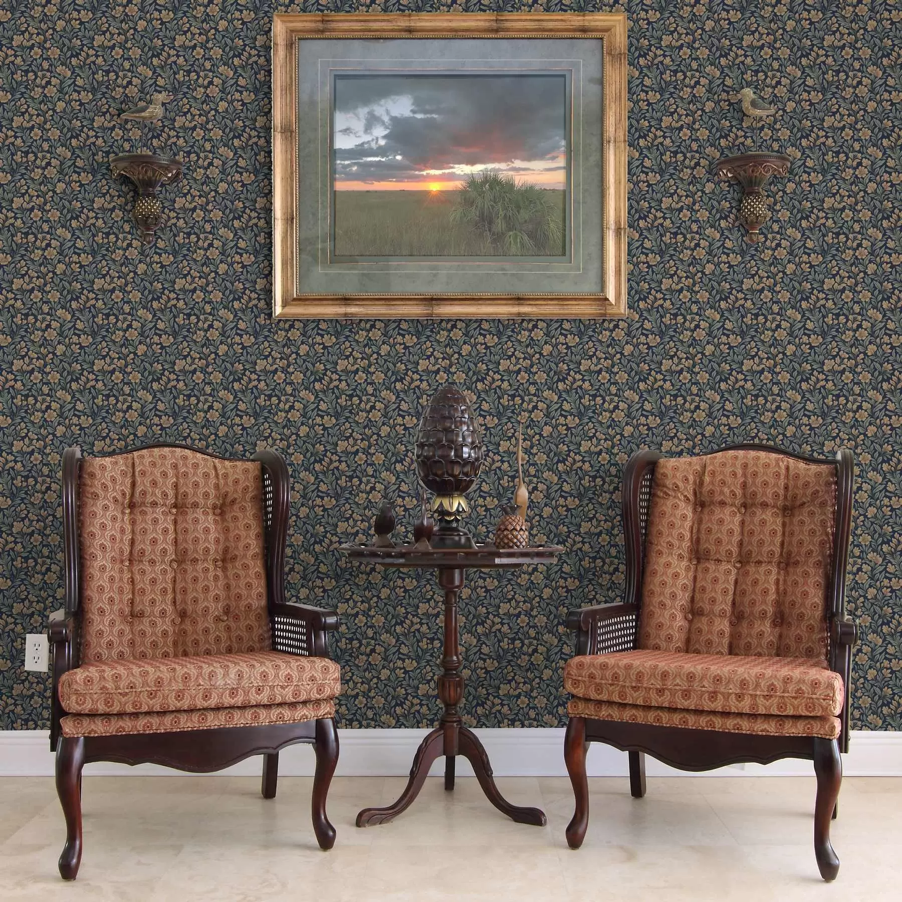 fototapet Flori portocalii pe un fundal albastru închis în stil vintage a00200