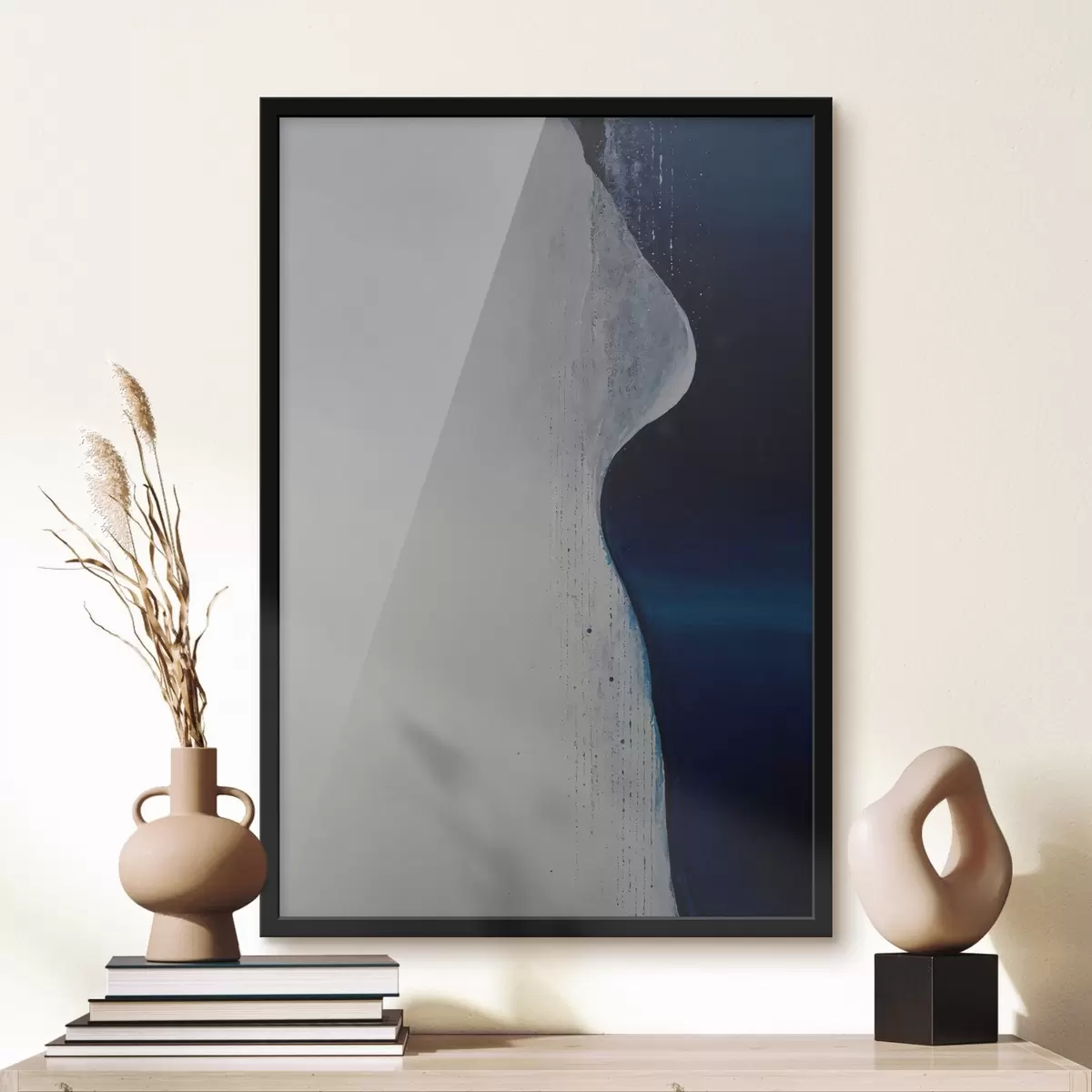 Poster Abstracție în formă de val cu alb și albastru paleta albastru paleta f44895