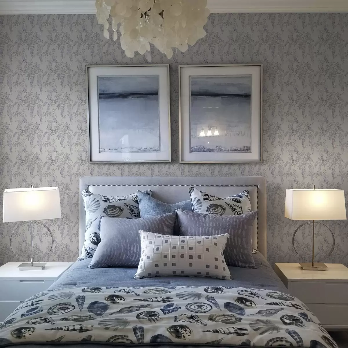 Wallpaper Lilac wisteria pe fundal alb, stil acuarelă a00239