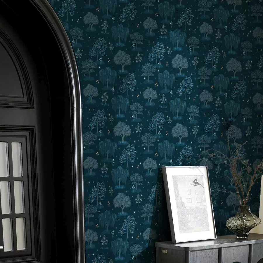 fototapet Zână pădure de noapte cu stele și copaci decorativi a00248