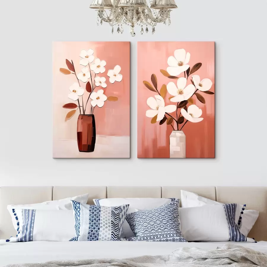 Tablouri Compoziție cu vaze contrastante și flori albe texturate m00575