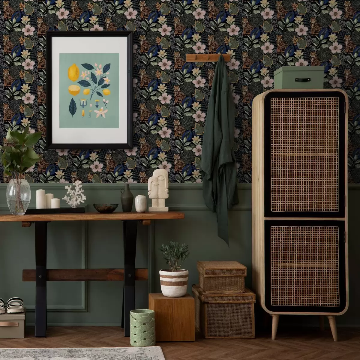 Wallpaper Tigri printre flori și frunze tropicale strălucitoare a00426