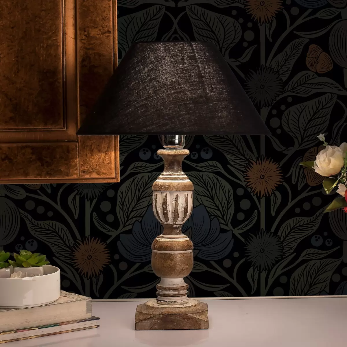 Wallpaper Ornament floral închis cu accente portocalii a00411