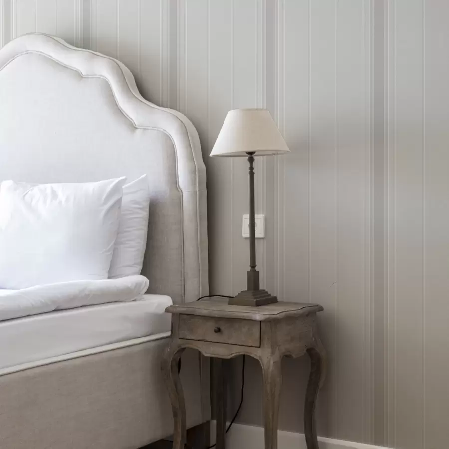 fototapet Dungi în ton bej deschis cu accente largi a00518