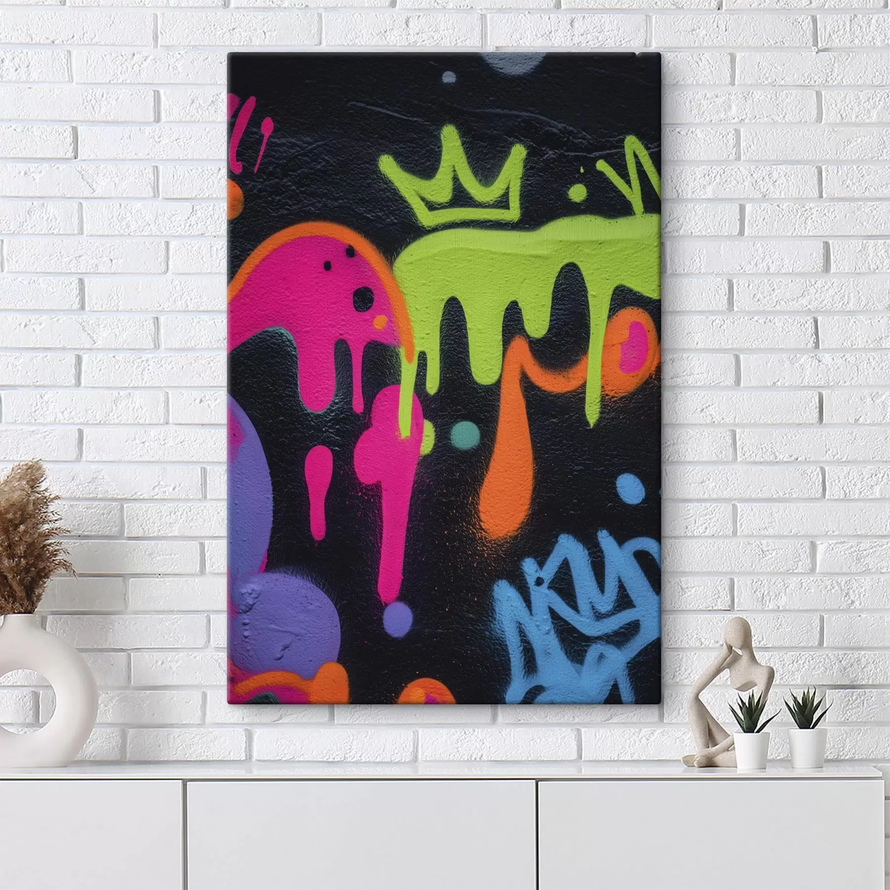 Tablouri graffiti strălucitor pe fundal întunecat s45716