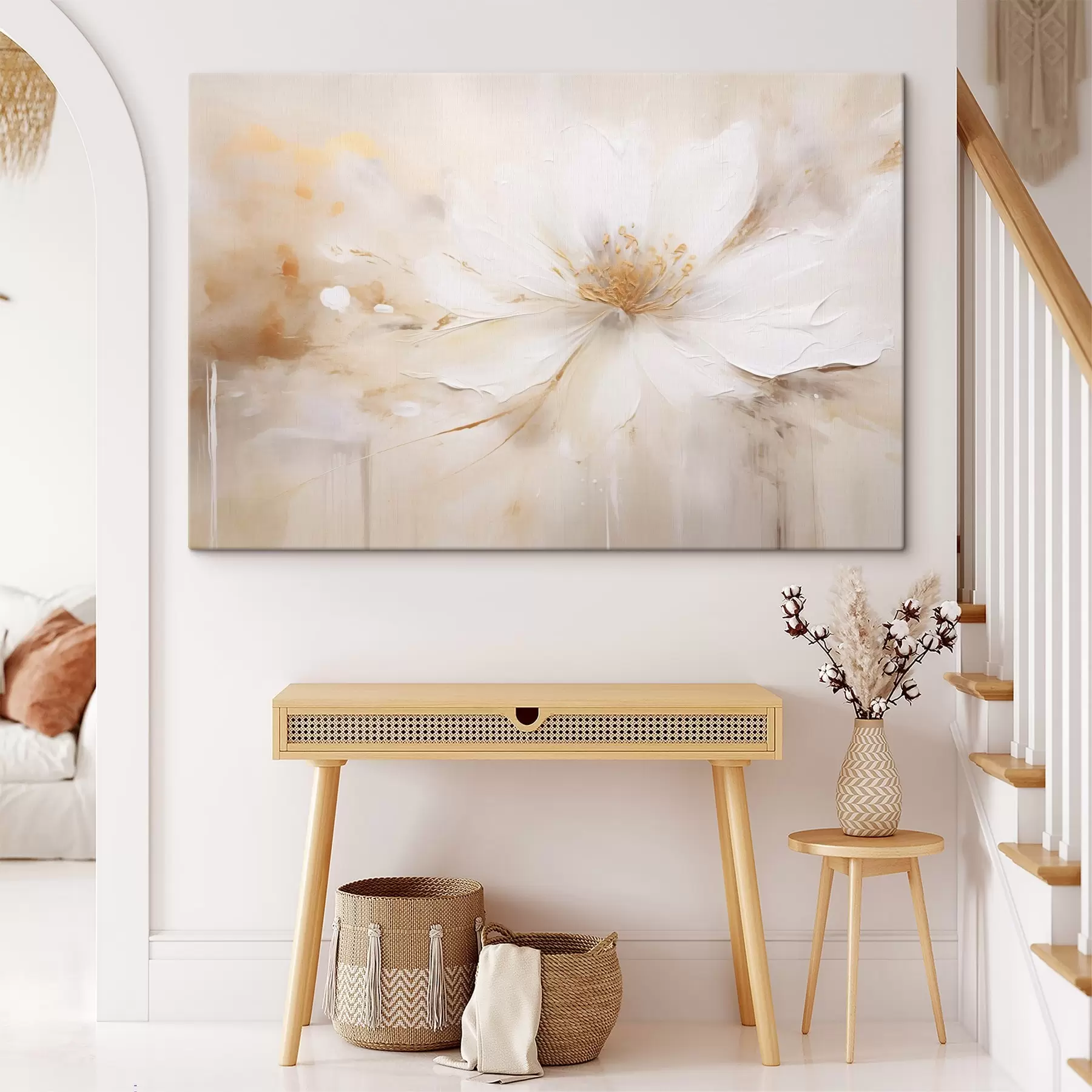 Tablouri O floare deschisă la culoare, cu centrul galben-portocaliu s45802