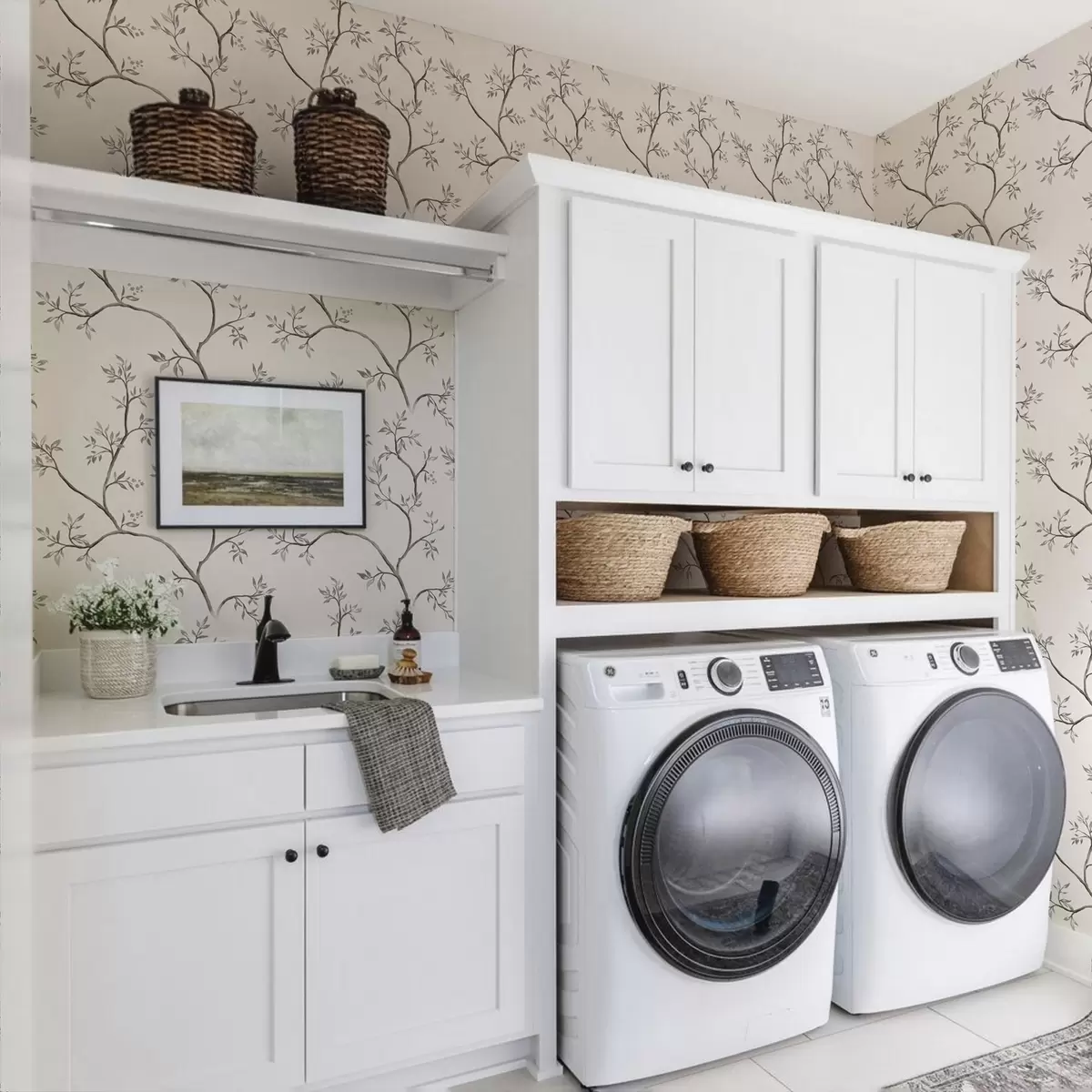 Wallpaper Ramuri delicate cu frunze pe un fundal crem cald a00597v1