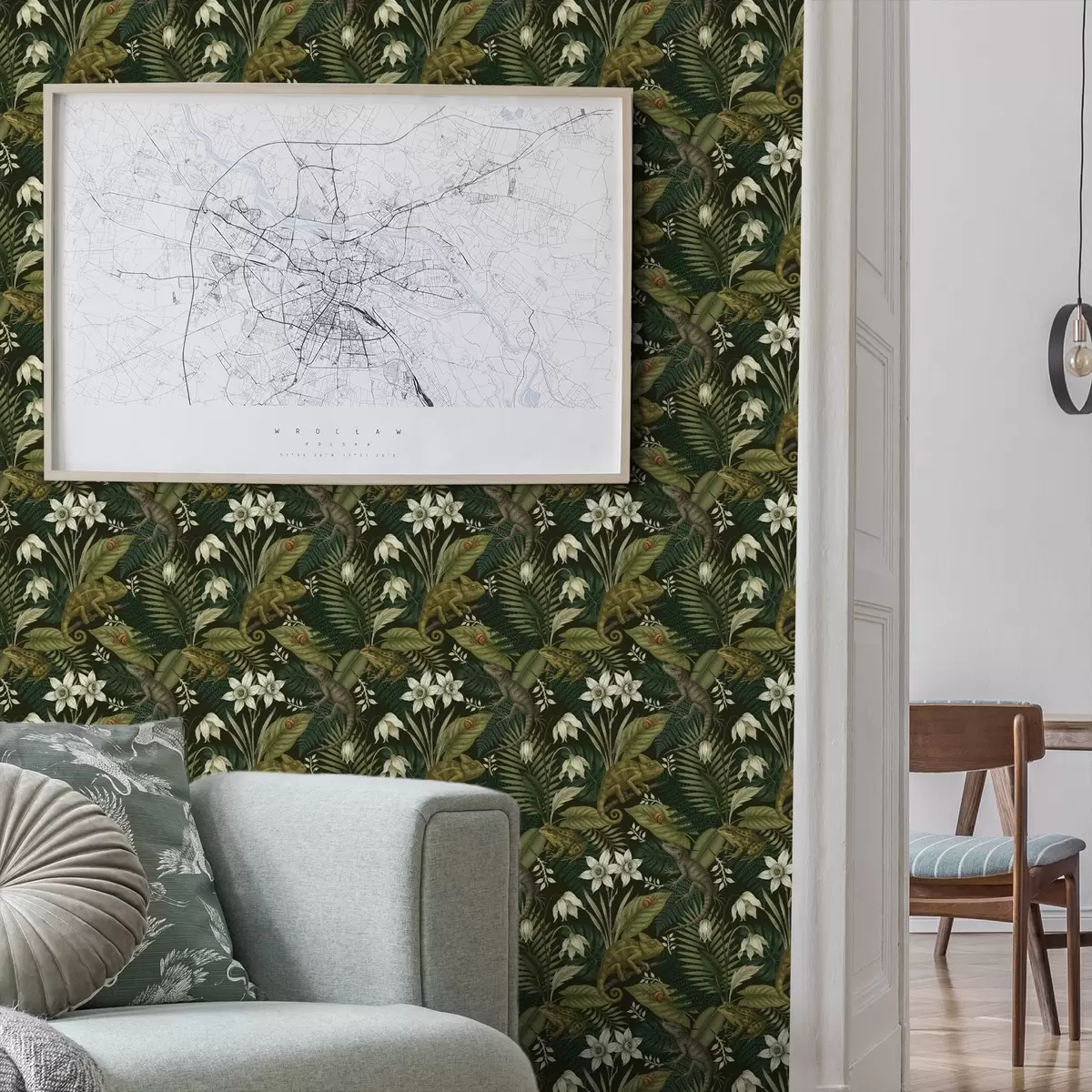 Wallpaper Cameleoni și frunze tropicale, flori albe, sol întunecat a00608v1