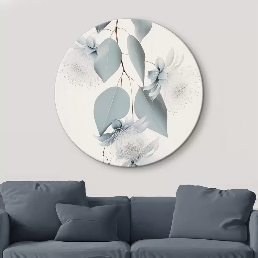 Tablouri Ramură de eucalipt cu frunze albastre și flori albe, fundal deschis r45947