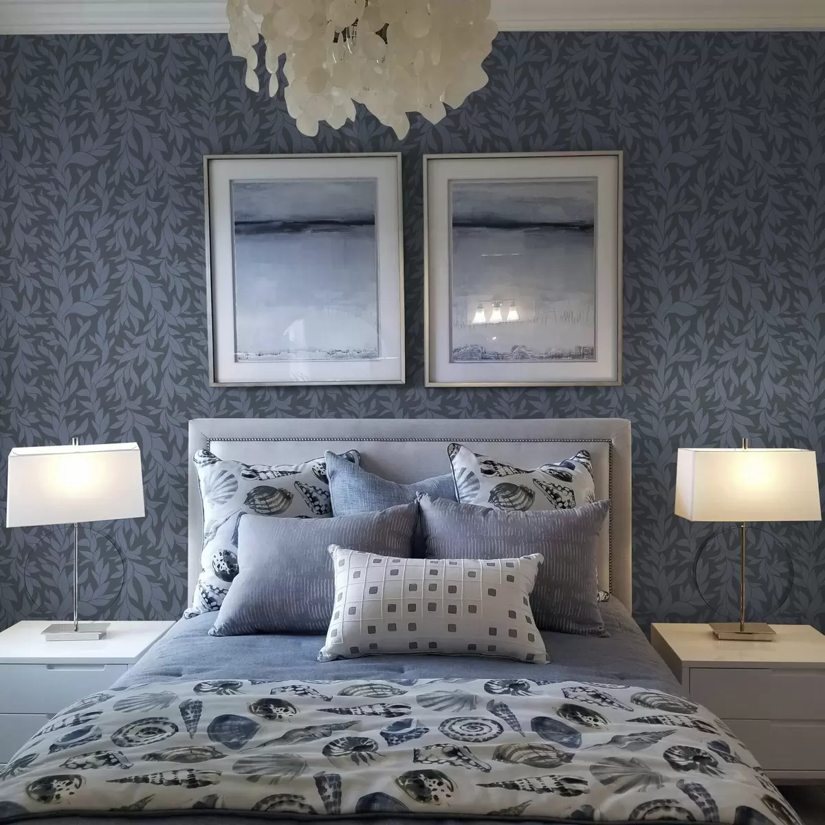 Wallpaper Fundal albastru grafit și frunze albastre, contur texturat a00616v2