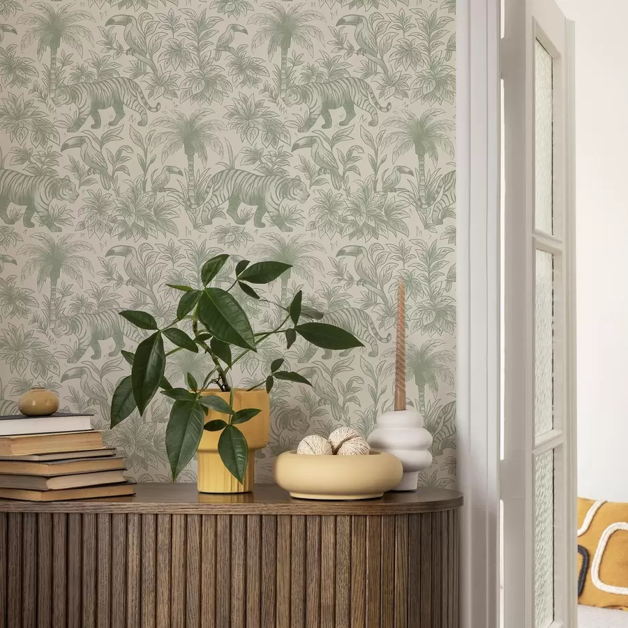 fototapet Tigri și păsări tropicale printre palmieri pe un fundal deschis a00711