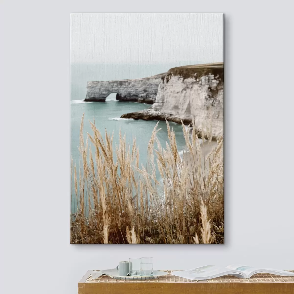 Tablouri Stânci de coastă cu stuf în prim-plan s46141