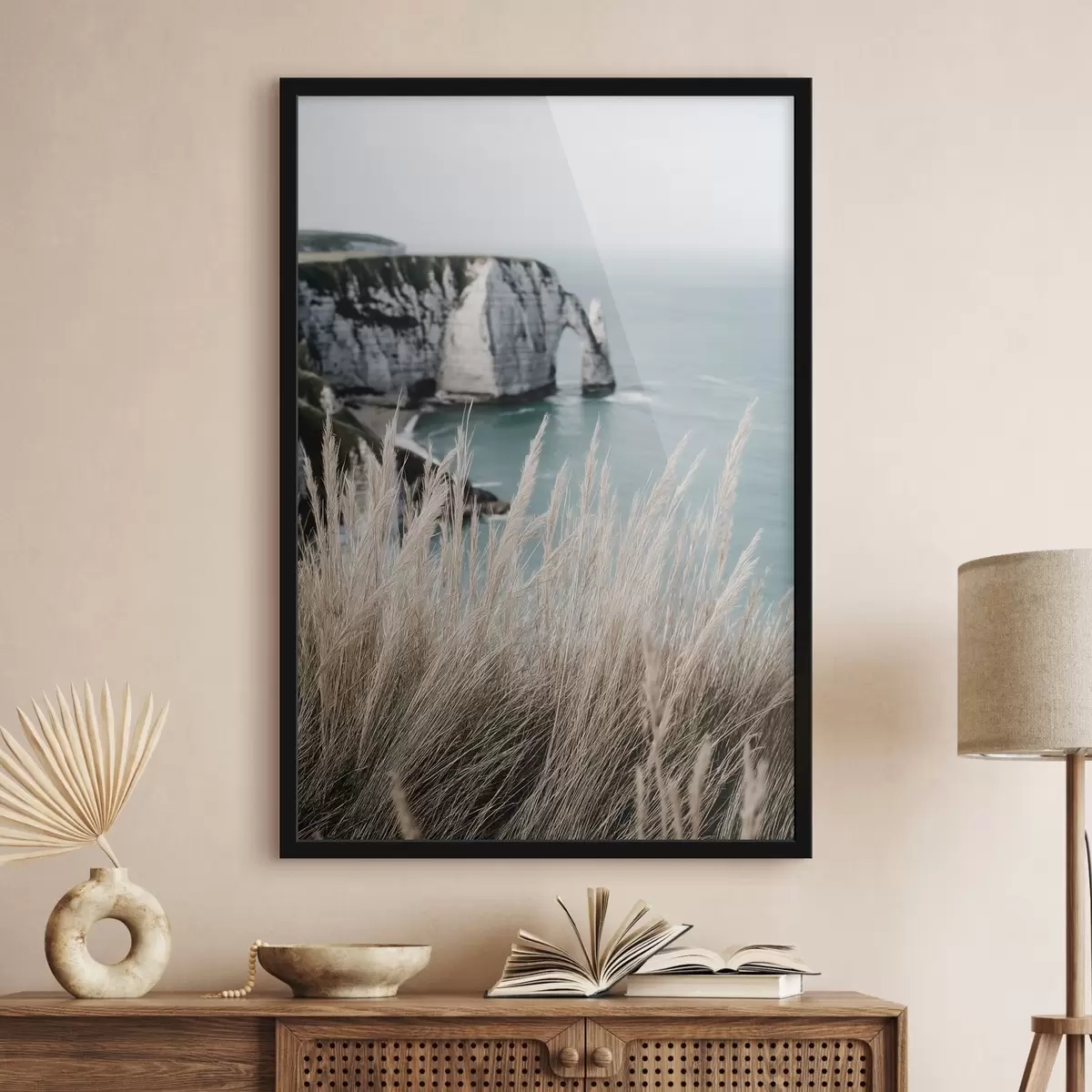 Poster Marea și arcul de piatră, priveliște prin iarba uscată f46142