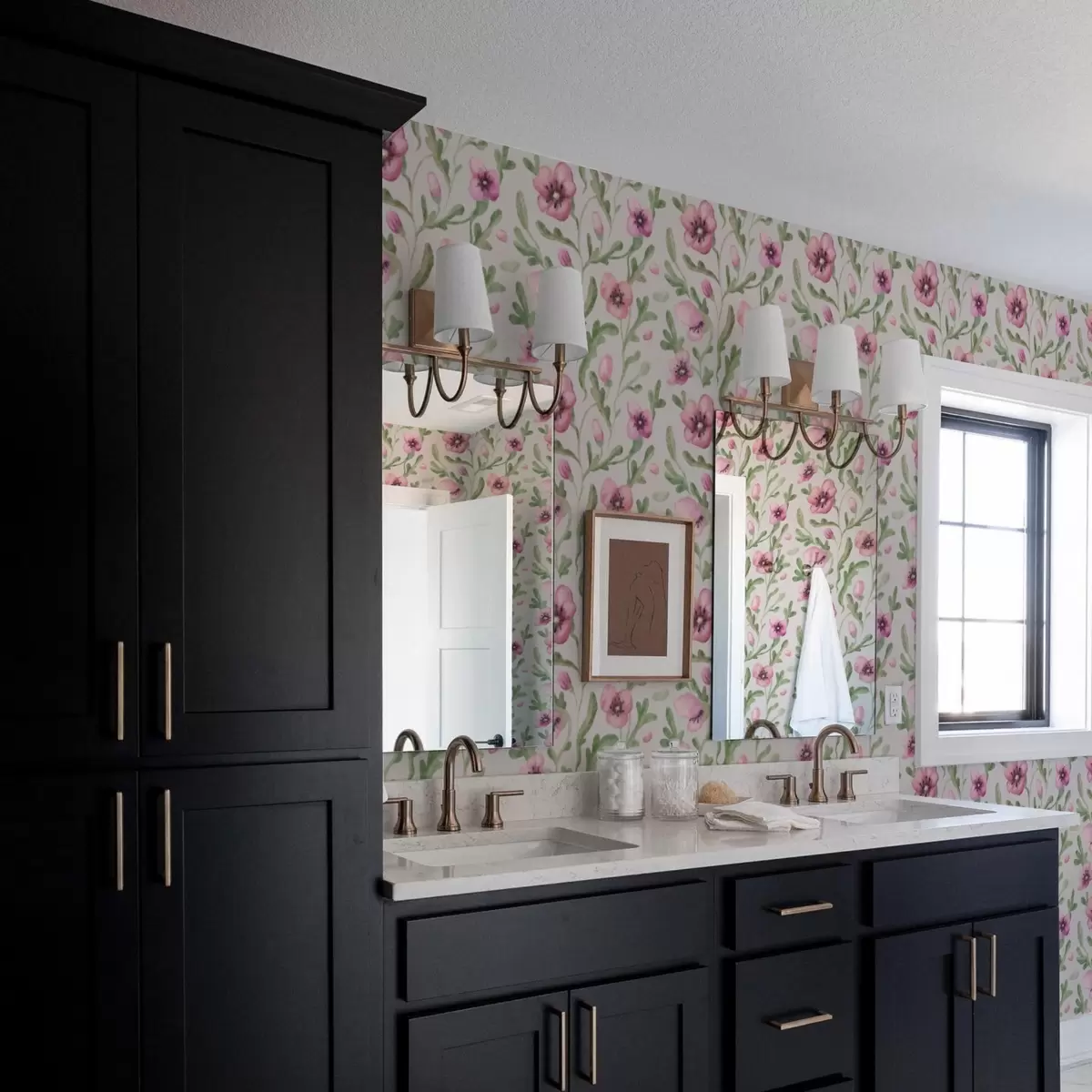 Wallpaper Maci roz delicați cu frunze în tehnică acuarelă a00830