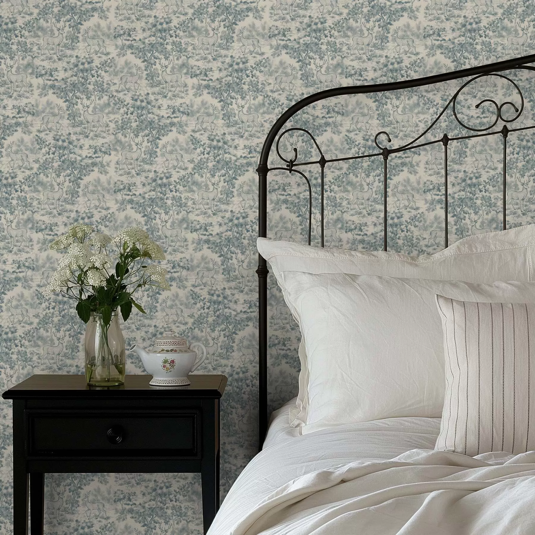 fototapet Scena monocromă cu cerbi în pădure a00748