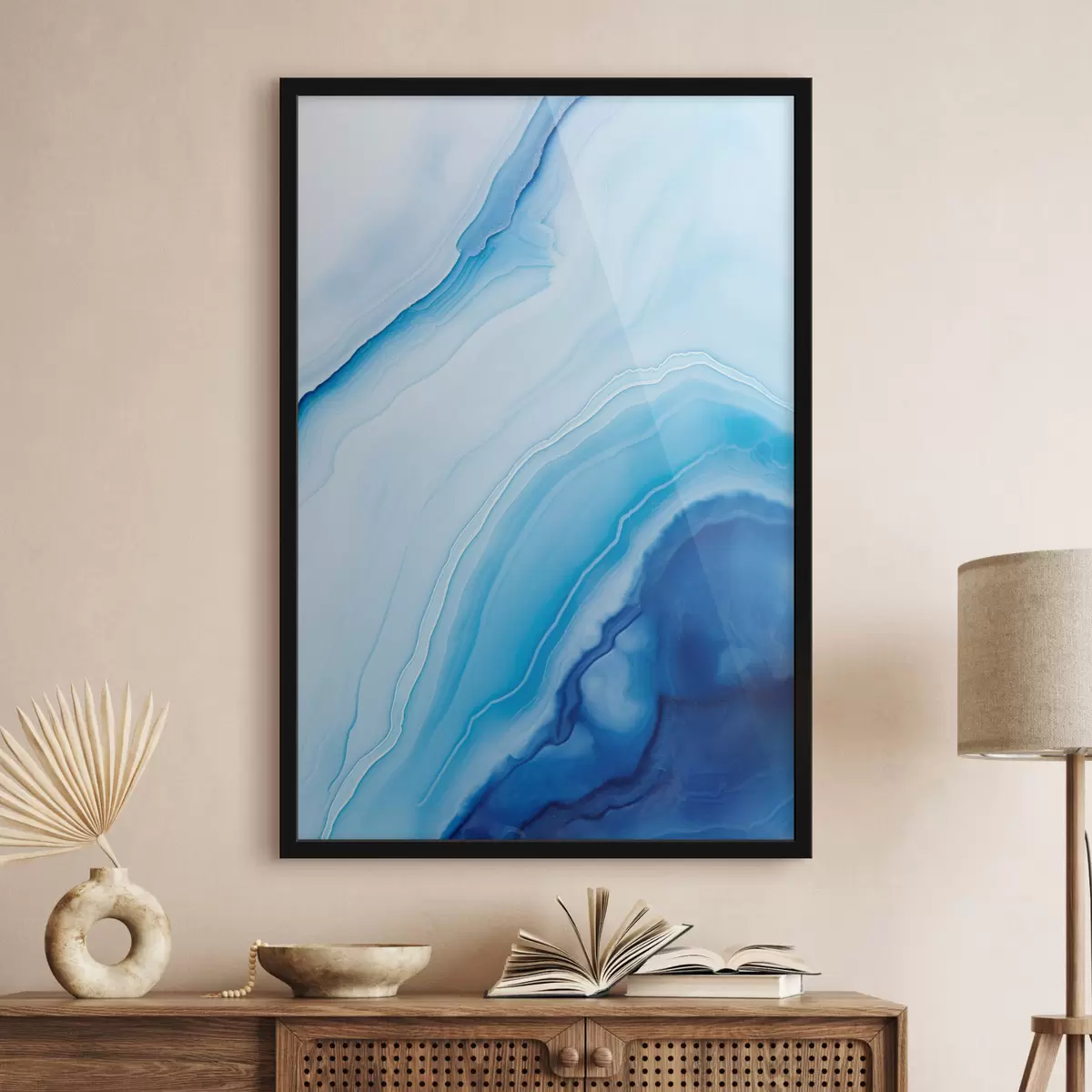 Poster Imprimare abstractă albastră și albă cu agate, linii și gradienturi învolburate, textură netedă, artă modernă, minimalistă f46290