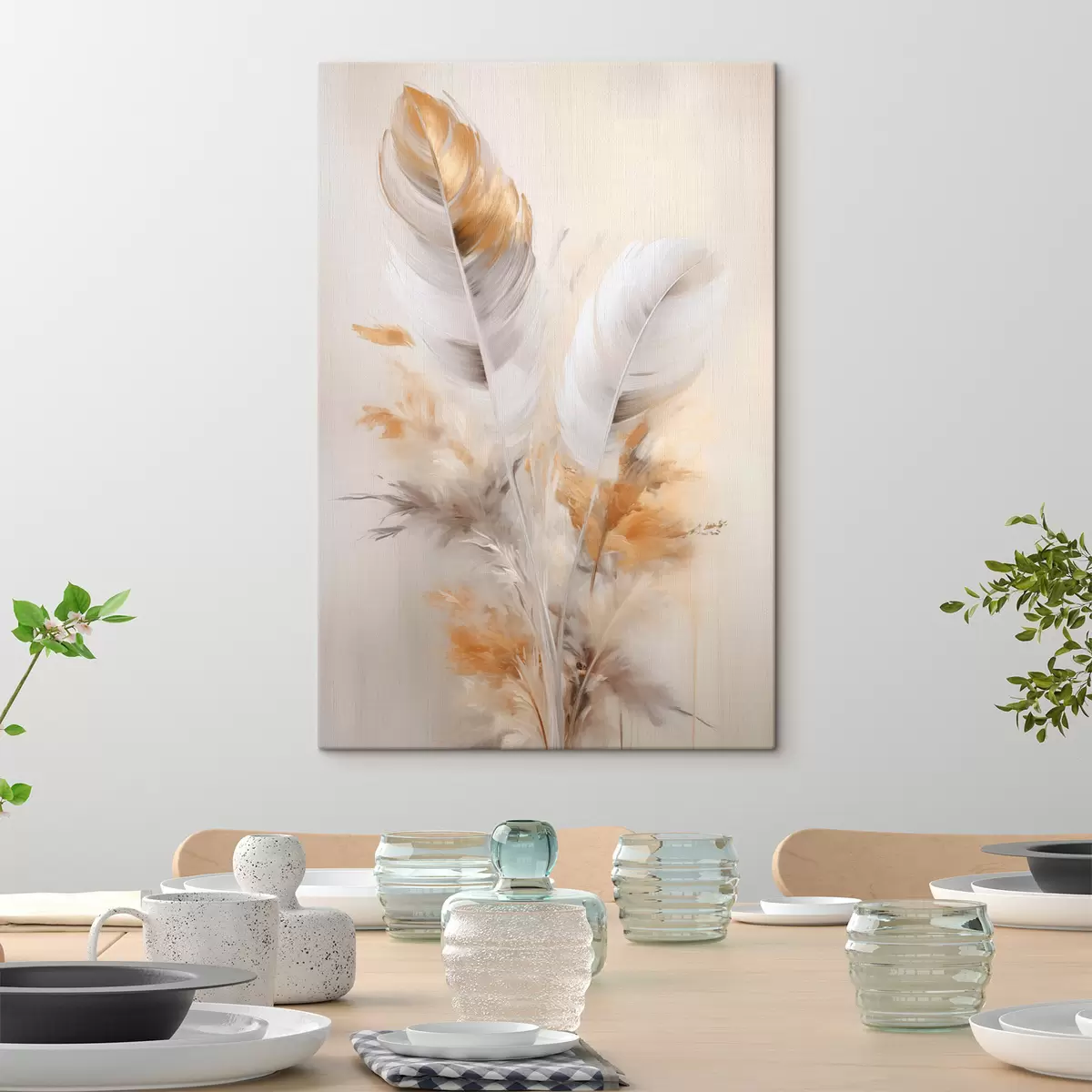 Tablouri Pene abstracte, înconjurate de pene bej și maro, moi și delicate, pe un fundal bej deschis. s46711