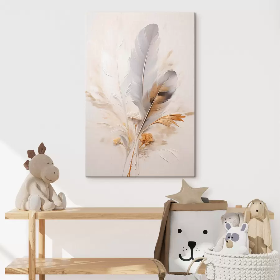 Tablouri Pene abstracte, înconjurate de pene bej și maro, moi și delicate, pe un fundal bej deschis. s46712