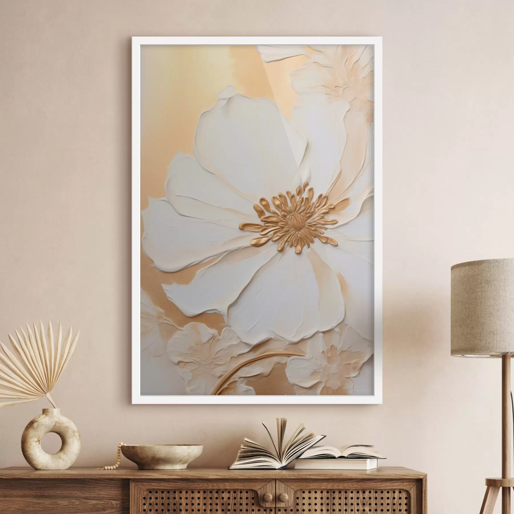 fototapet Floare albă cu petale delicate, imitație de pensule groase, pe un fundal texturat de culoare portocaliu deschis f46691