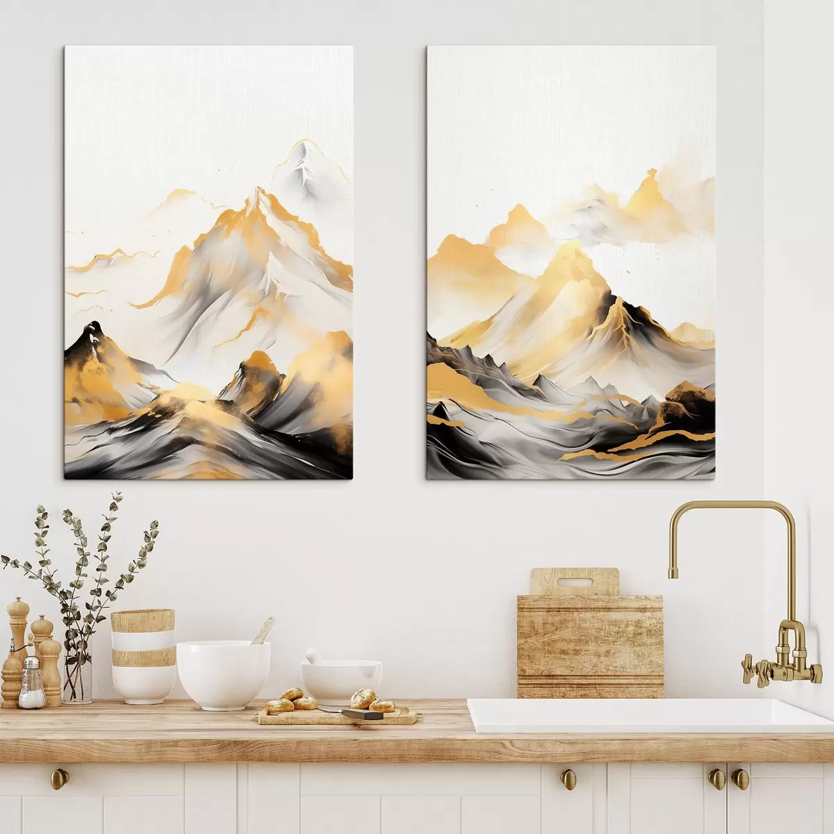 Tablouri Munți texturați galbeni și negri cu vârfuri înzăpezite, stil de pictură cu tuș, lanț muntos minimalist m01002
