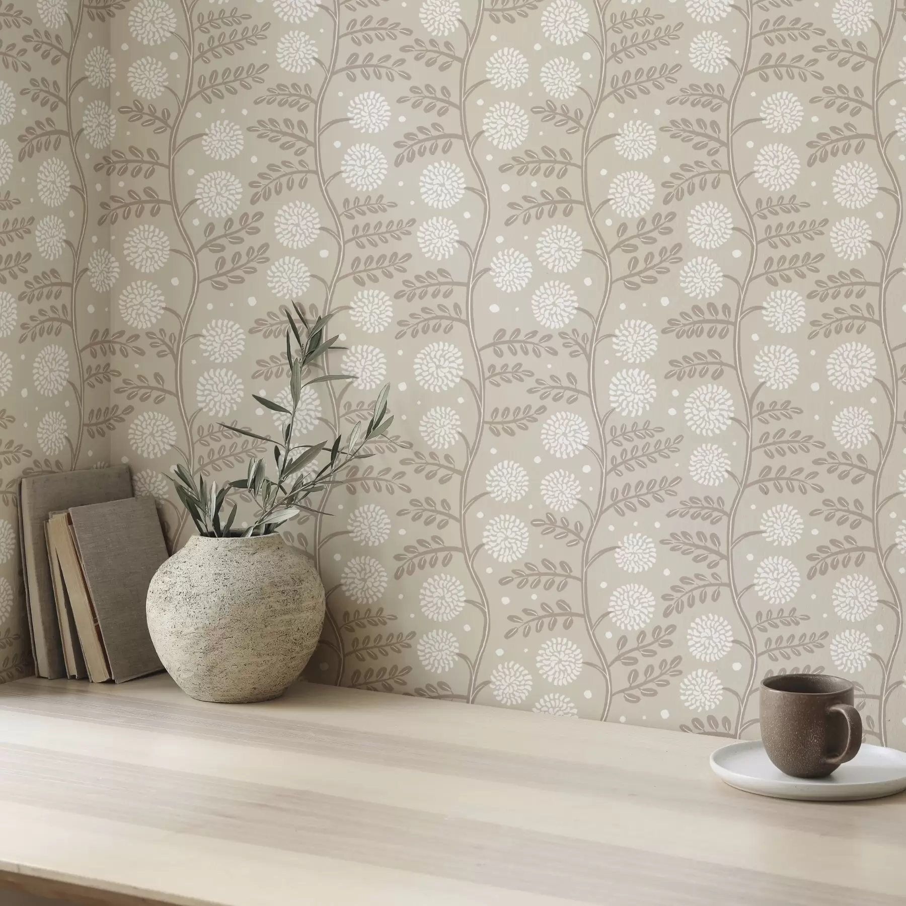 fototapet Tulpini bej cu flori albe pufoase și puncte moi a00997