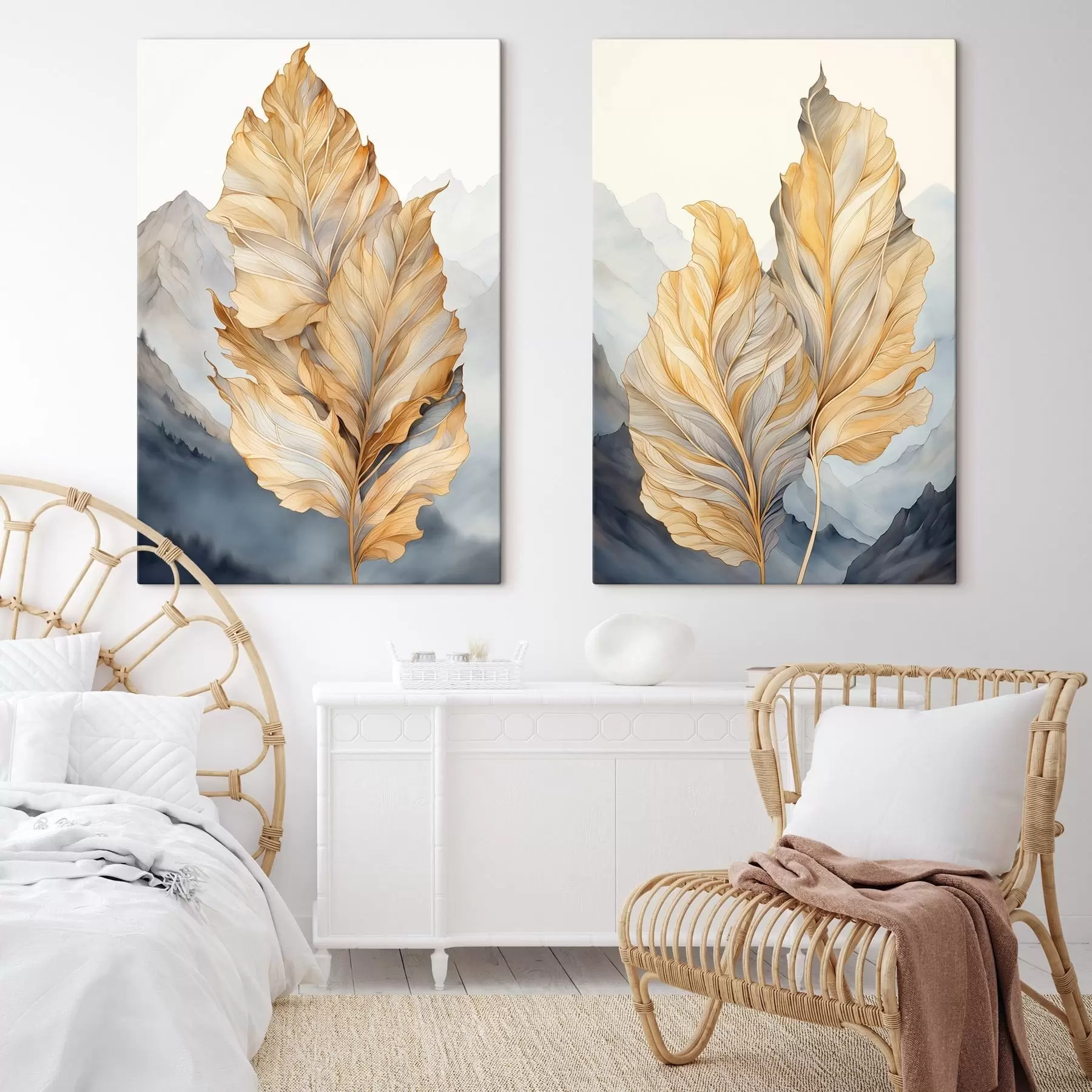 Tablouri Frunze abstracte mari, galbene și maronii, cu detalii complexe, pe fundalul unui peisaj montan m01119