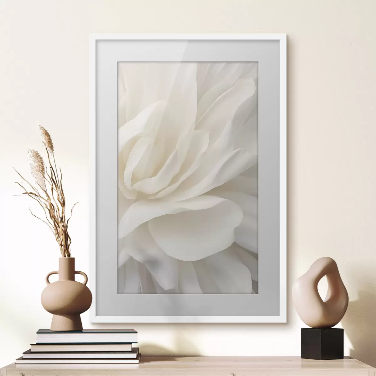 Poster Floare albă abstractă cu petale delicate, stratificate, artă minimalistă f47024