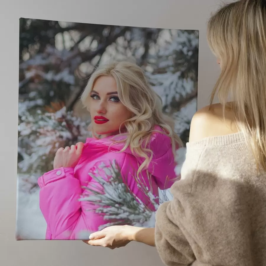 Tablouri Un cadou sub forma unui tablou realizat după o fotografie pentru o fată s47168