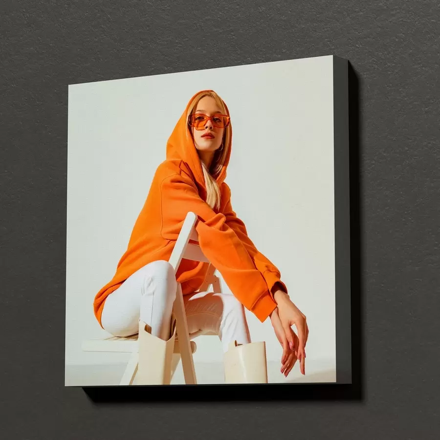 Tablouri Un cadou pentru o fată pe baza fotografiei ei s47205