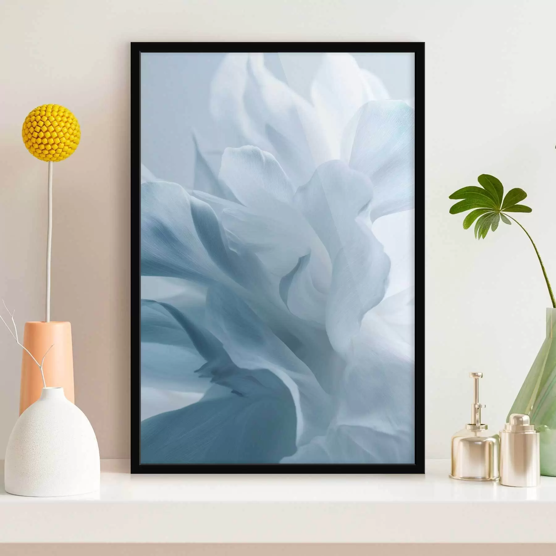 fototapet petale delicate în nuanțe de albastru f47692