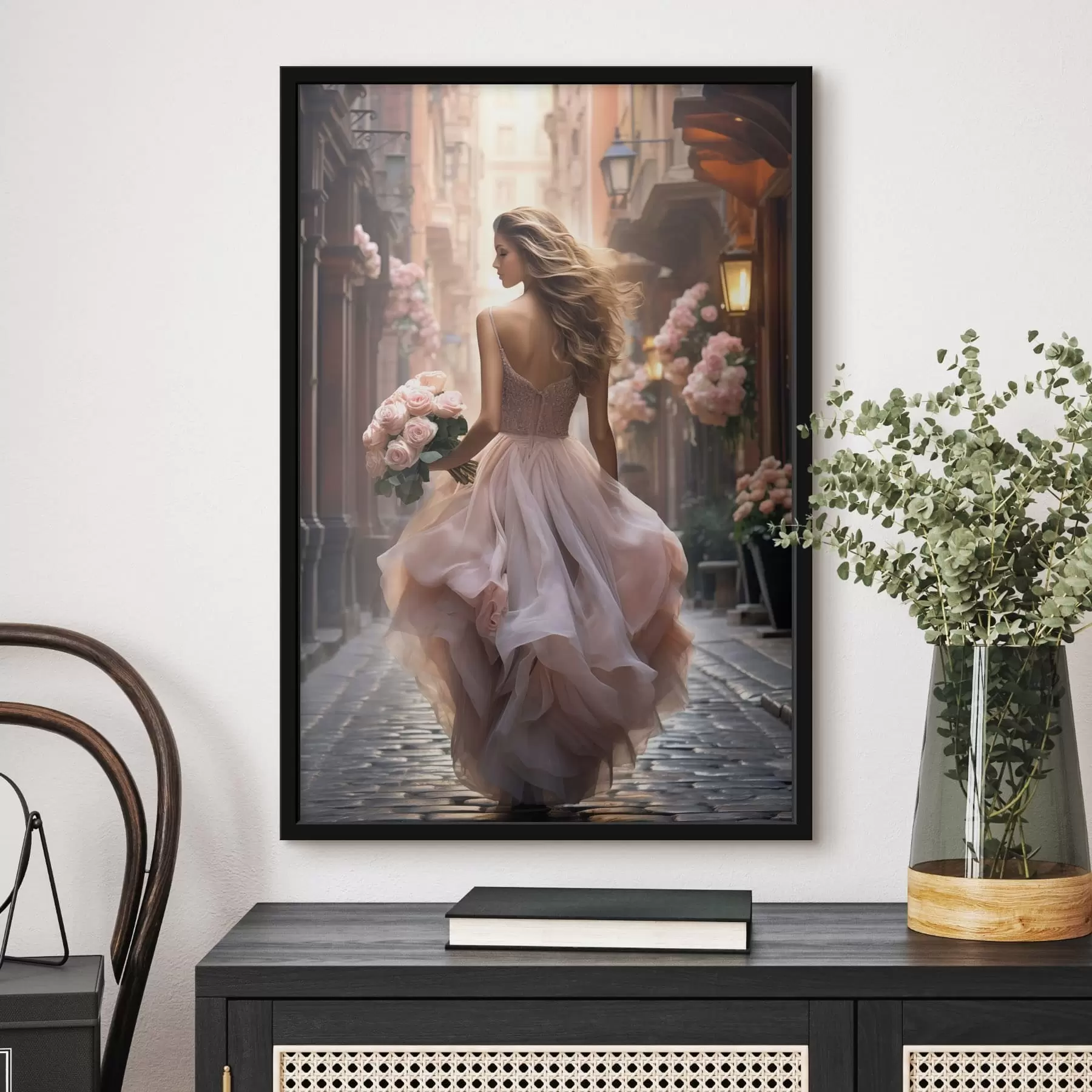 fototapet Femeie în rochie roz mergând pe stradă f47316