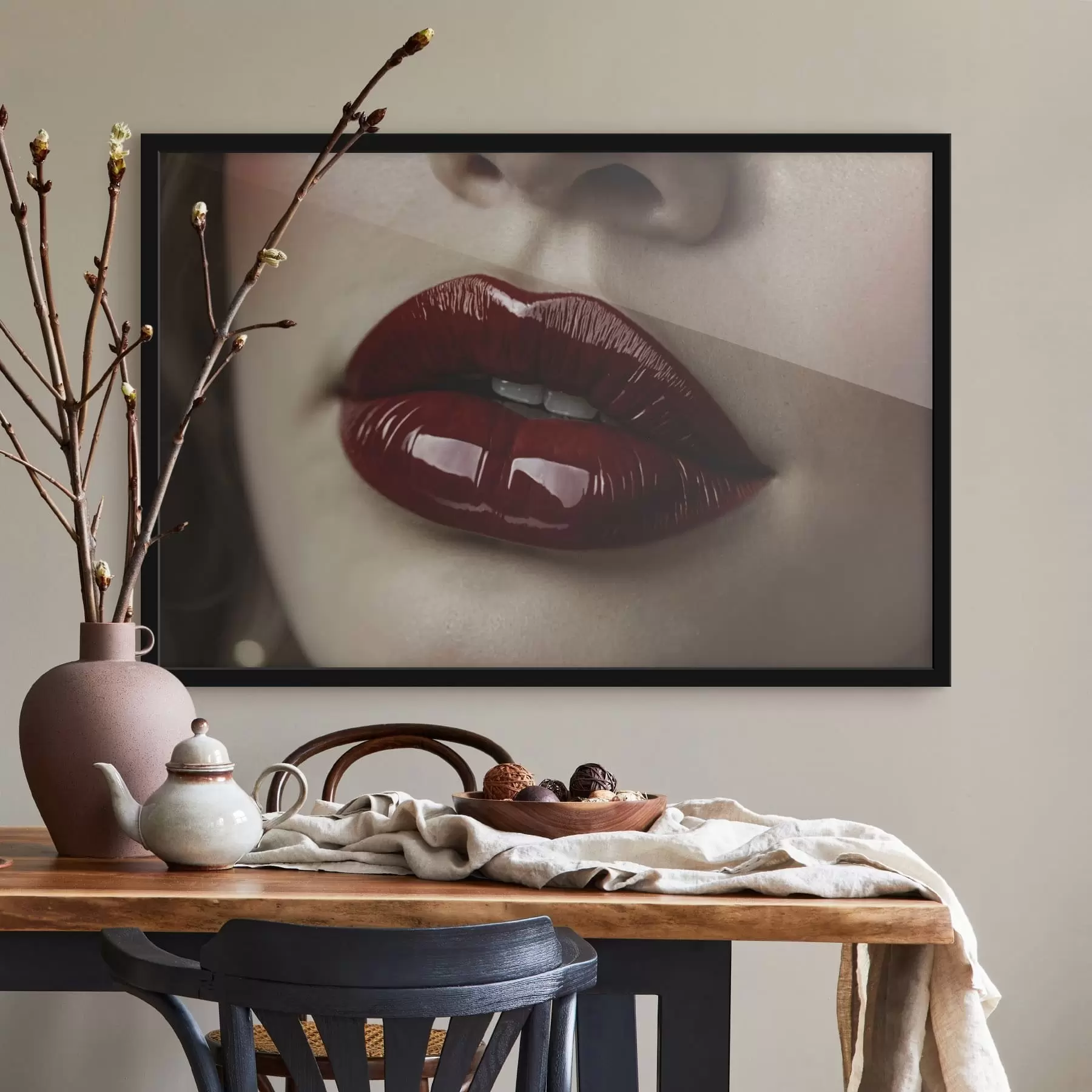 fototapet Imagine foarte apropiată a buzelor roșii lucioase f47772