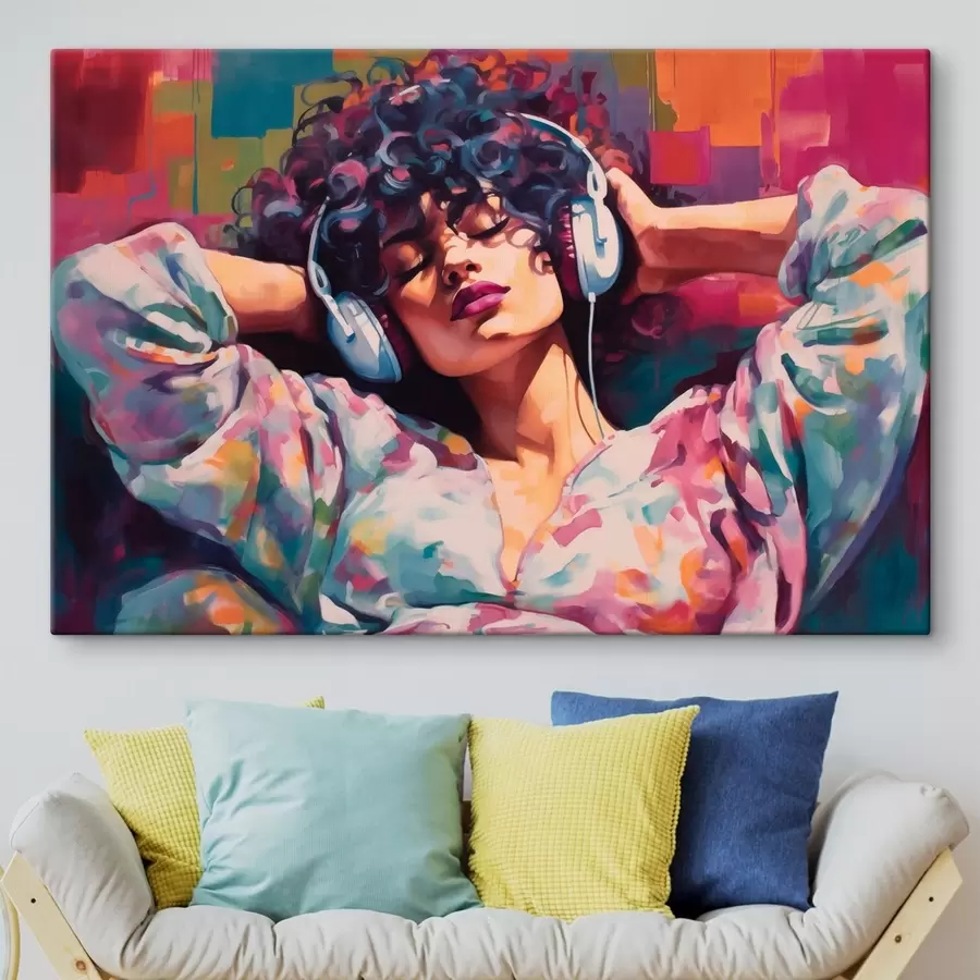 Tablouri Femeie cu căști, pictată în culori vii s48335