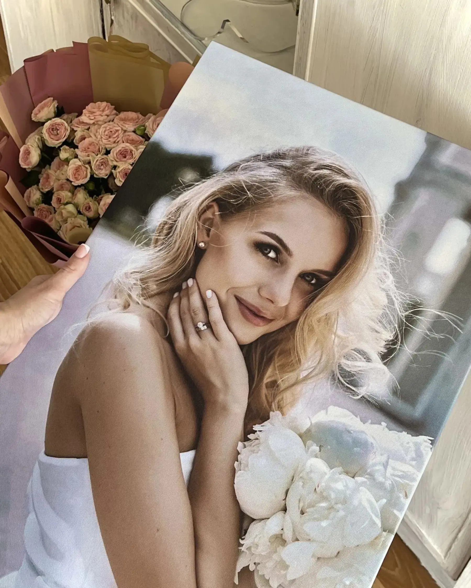 Tablouri Coafură, zâmbet și modă s34698