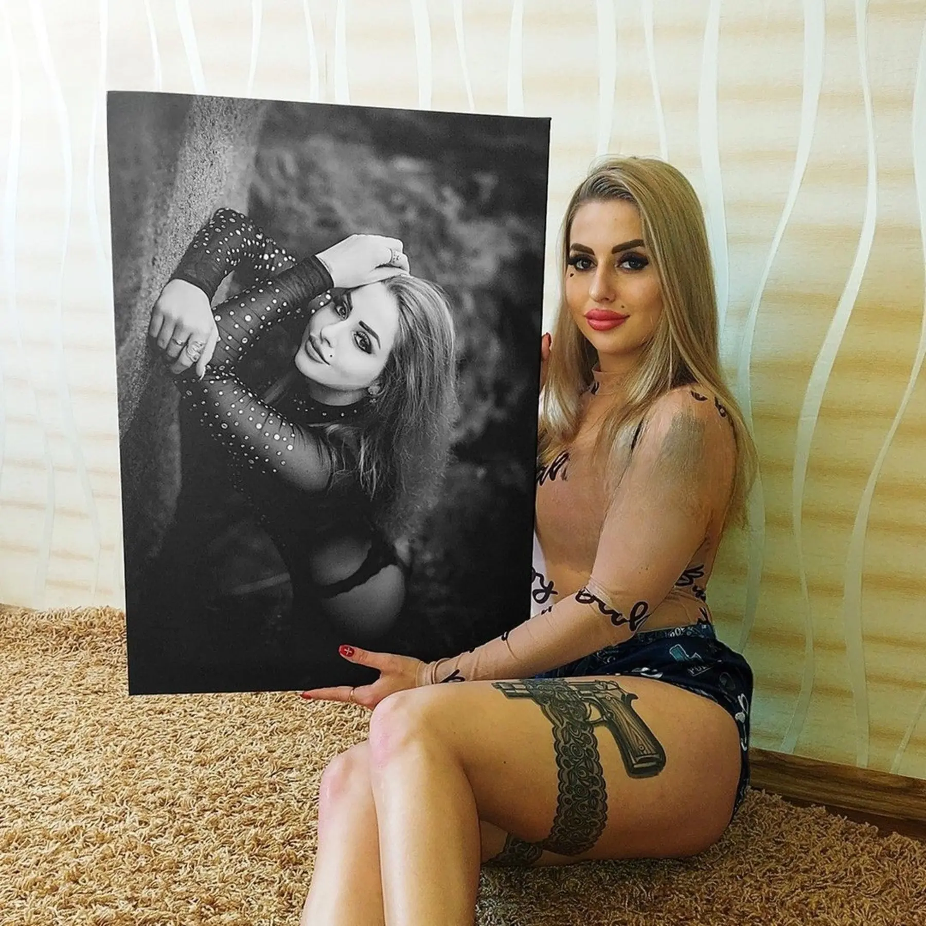 Tablouri Expresia facială, fotografia cu bliț și coapsa s34710