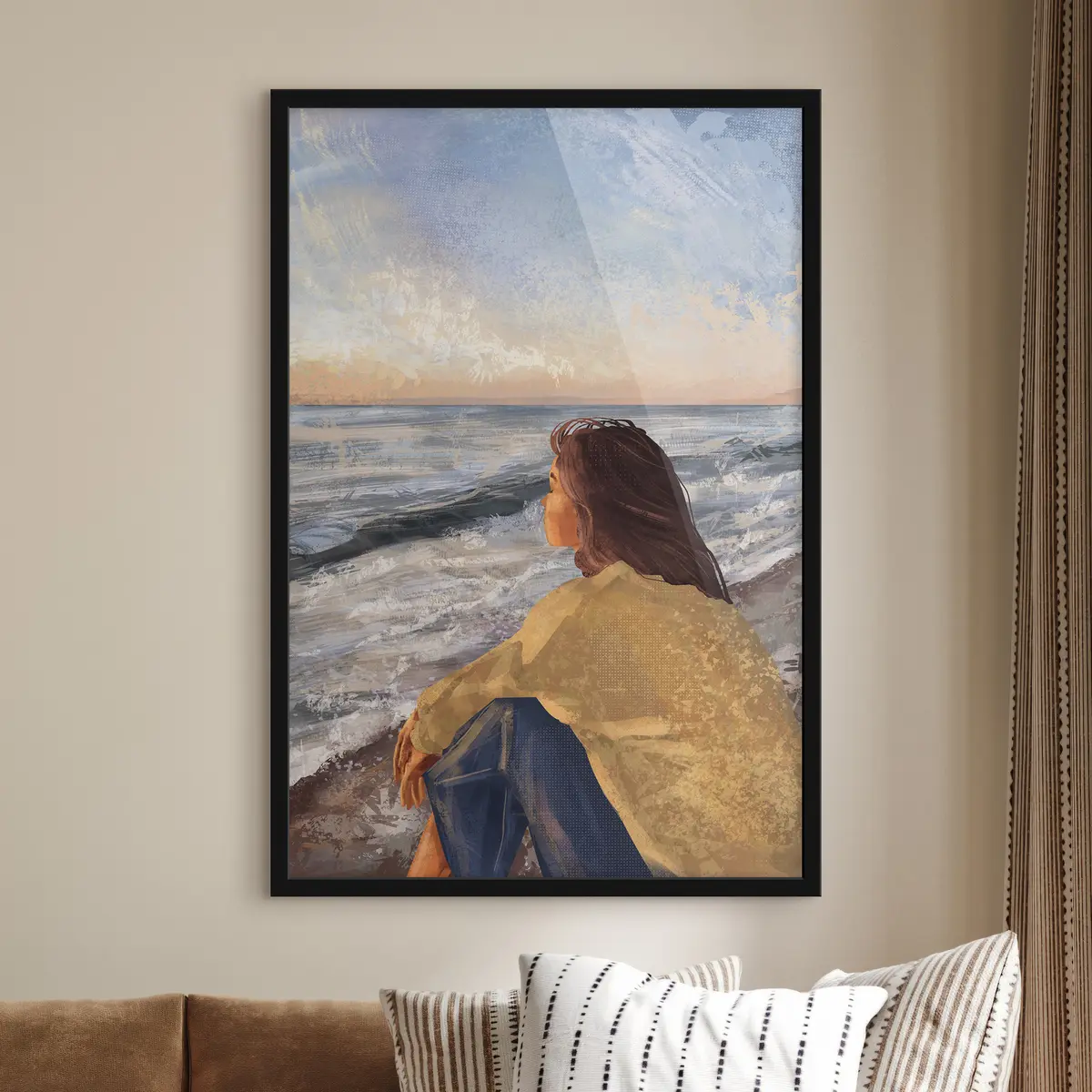 Poster Femeie pe malul mării, contemplând valurile f35317